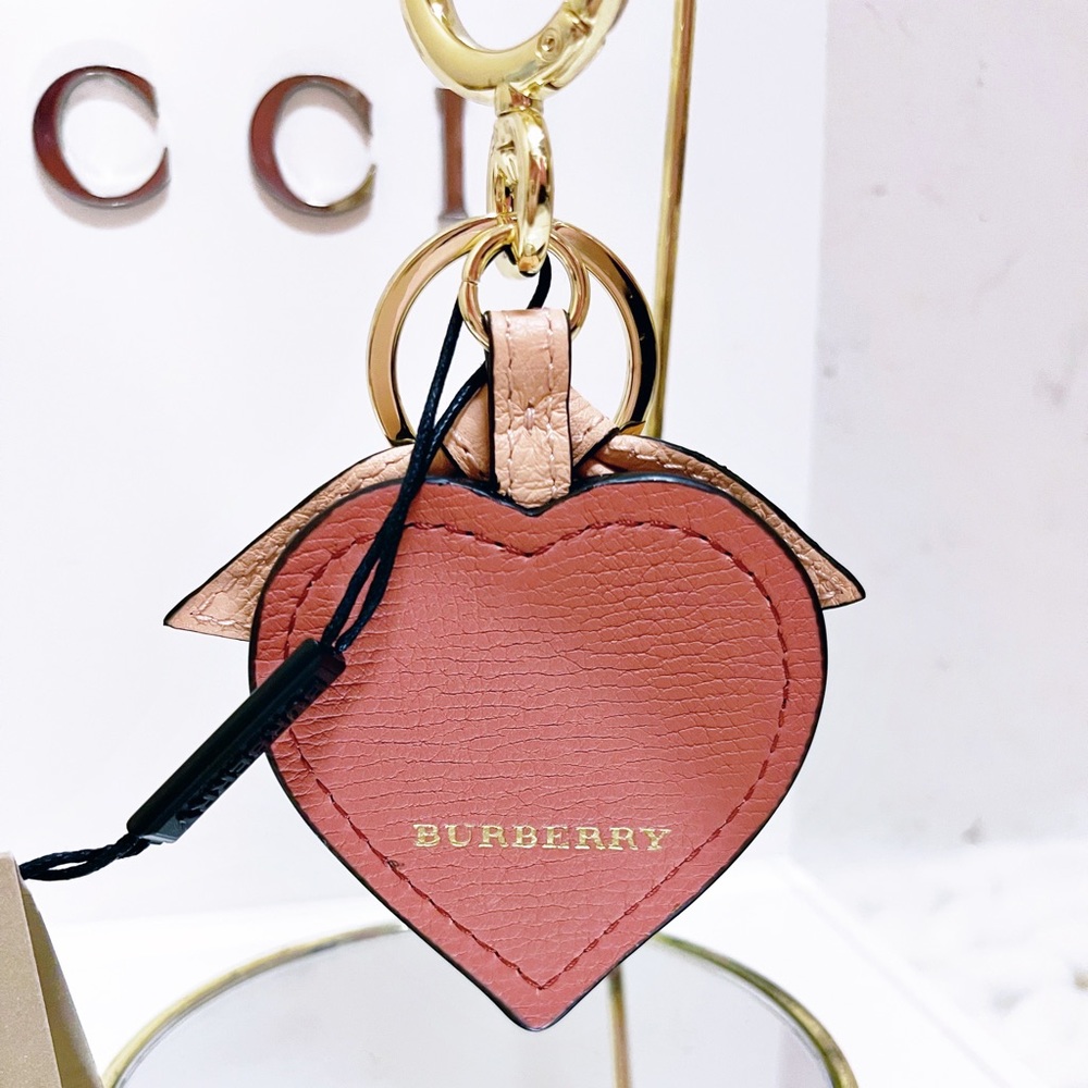 Authentic Burberry NWT Young Love Leather Heart Bag Charm / Keychain